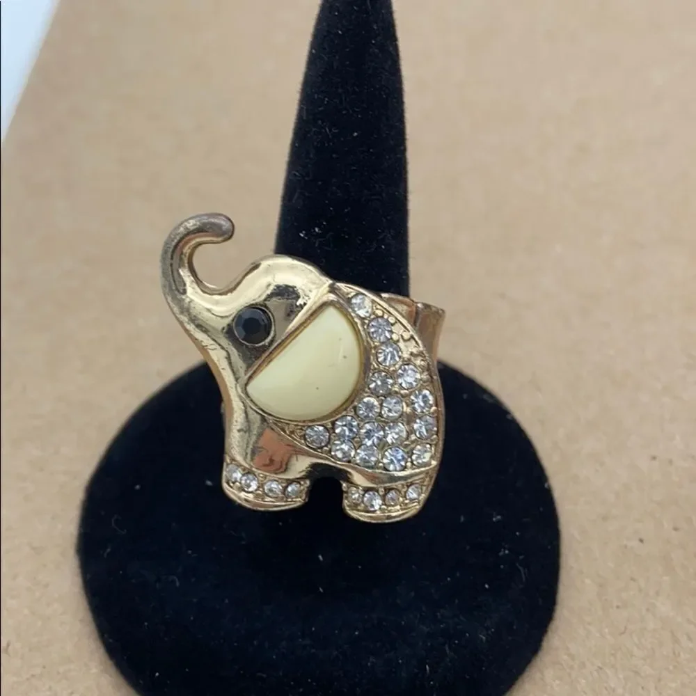 🍭6/$30 Elephant rhinestone stretch ring